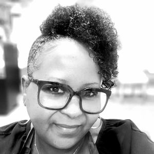 Meet your Posher, Latrenda